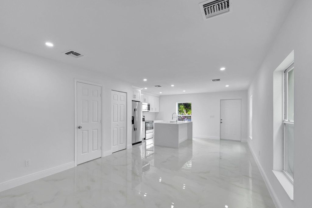 Photo of 4462 Clinton Boulevard, Lake Worth, FL 33461 (MLS # R11029980)