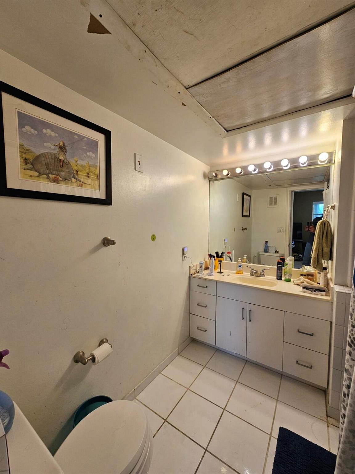 MANOR GROVE VILLAGE TWO C - Residential