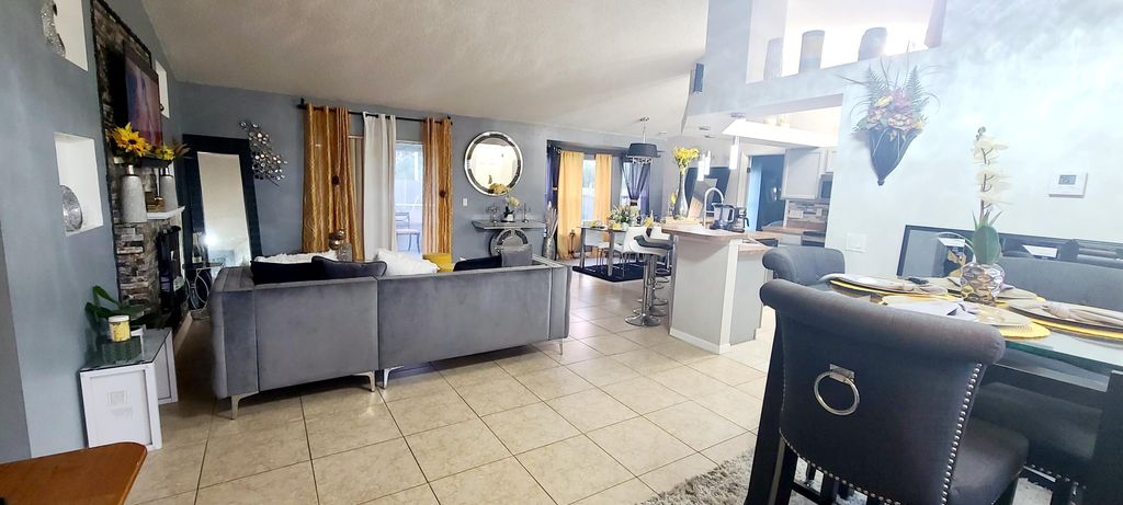 Photo of 1322 SW Halford Avenue, Port Saint Lucie, FL 34953 (MLS # R10954346)