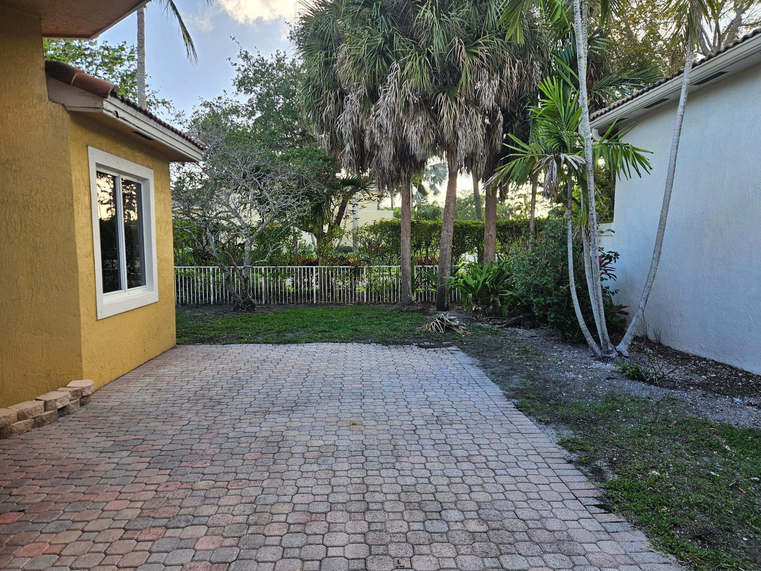 HERON BAY FOUR - Residential Lease