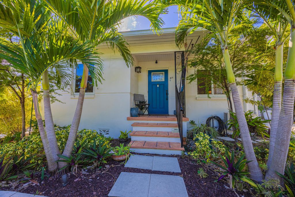 Photo of 817 N B Street, Lake Worth Beach, FL 33460 (MLS # R11125679)