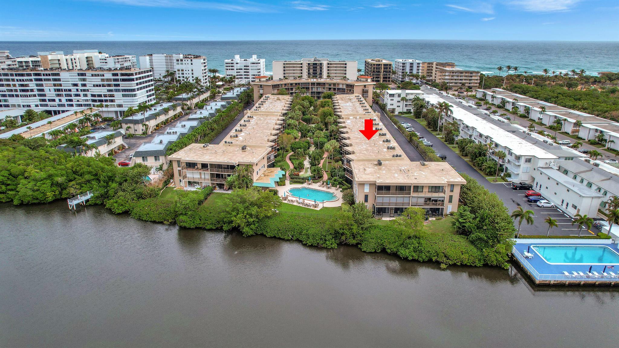 Beautiful unit with Intracoastal and pool view. Can be rented yearly unfurnished or furnished. Deeded Beach access. Close to shopping and restaurants,