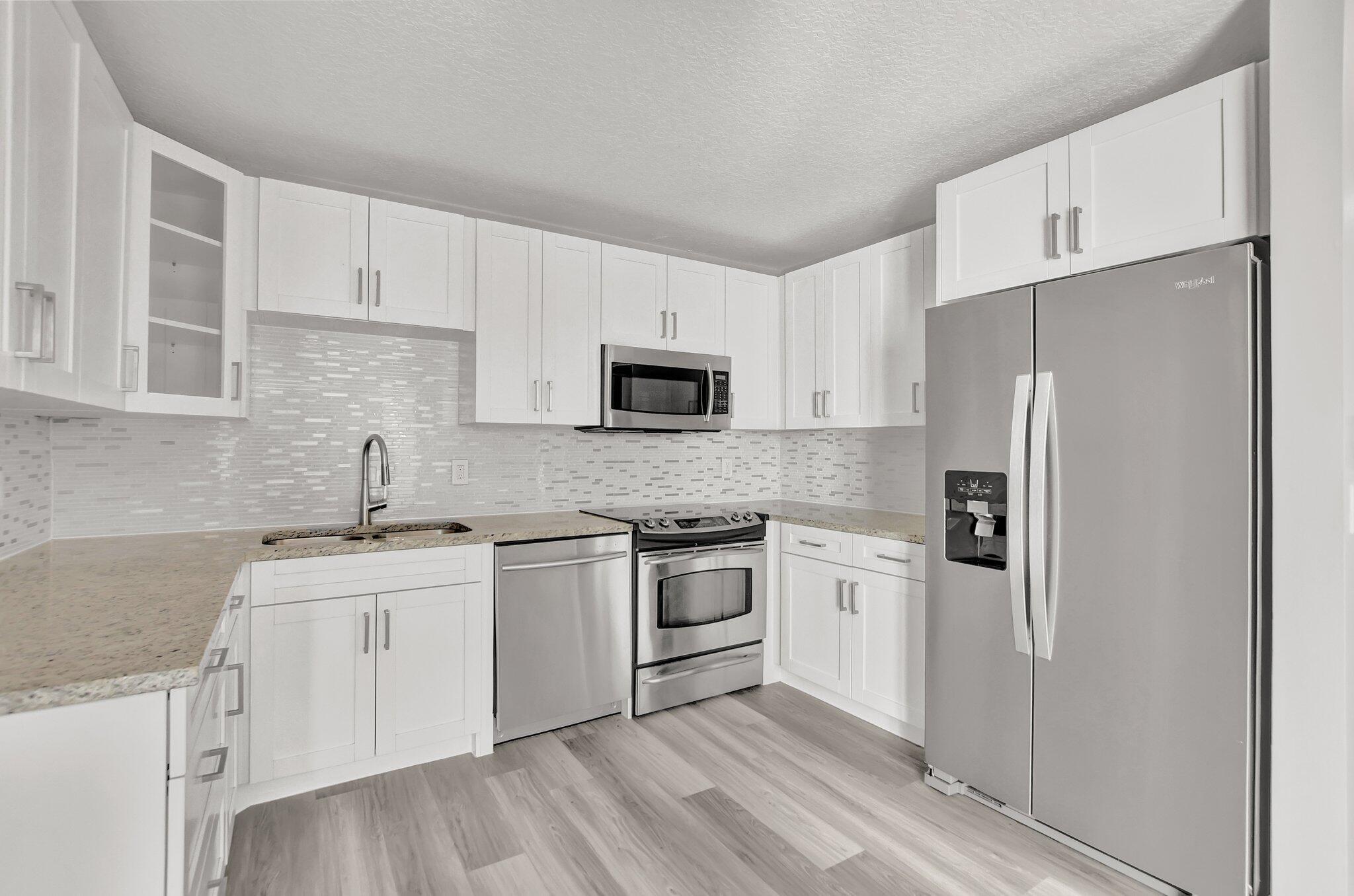 Opportunity to rent in the fantastic neighborhood of River Oaks. Remodeled, clean and ready for move in! Perfectly situated 3 bedroom 2 bath modern open floor plan villa with a 2 car garage! Abundant light welcomes you home with tons of upgrades, spacious closets and laundry room. Brand NEW waterproof laminate flooring just installed, guest bath JUST remodeled and tons of upgrades. Superb schools, tons of shopping and restaurants. River Oaks features a clubhouse w/BBQ area and heated pool. Rent includes cable.