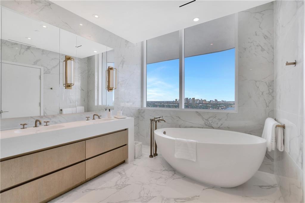 Four Seasons - Residential Lease