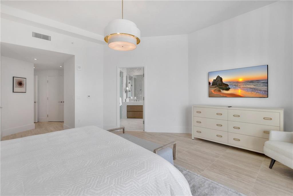 Four Seasons - Residential Lease