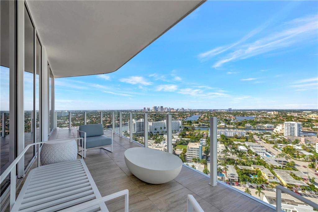 Four Seasons - Residential Lease