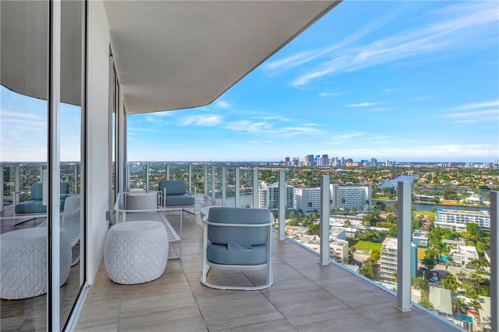 Four Seasons - Residential Lease