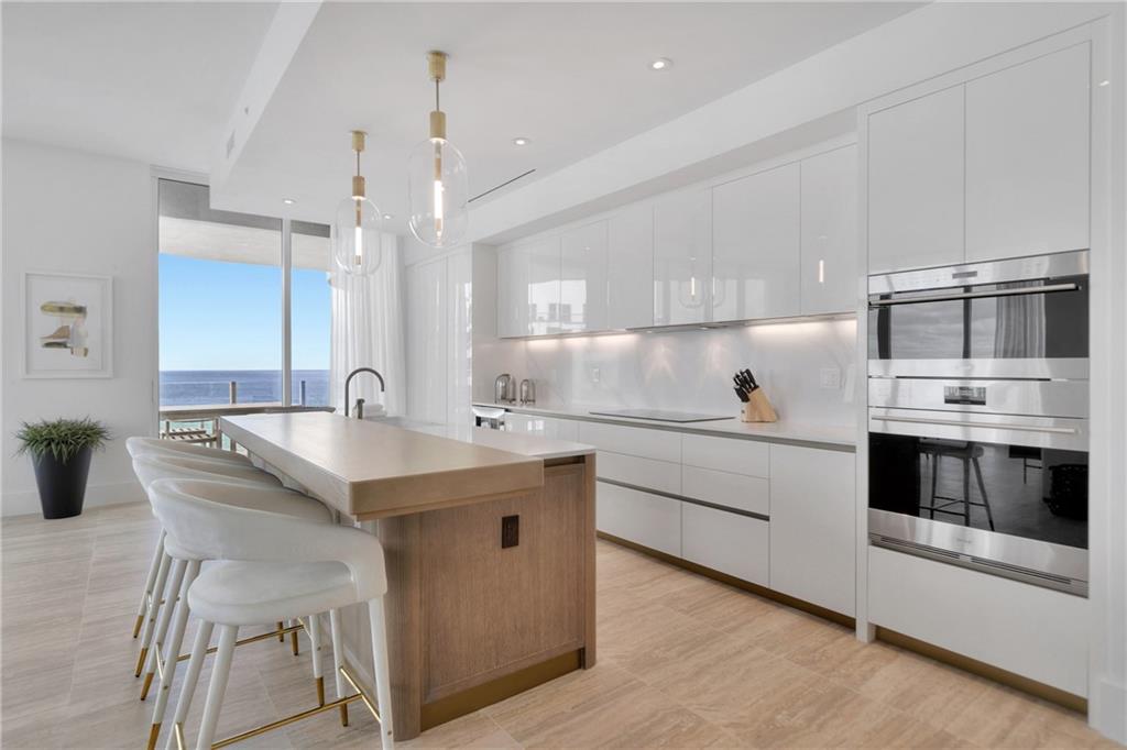 Four Seasons - Residential Lease