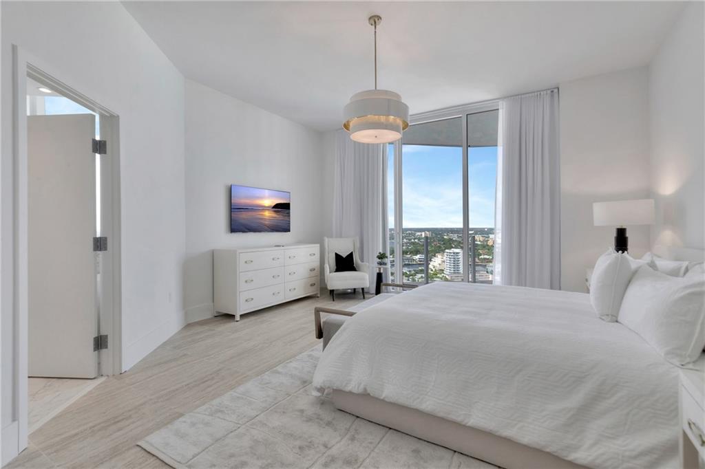 Four Seasons - Residential Lease