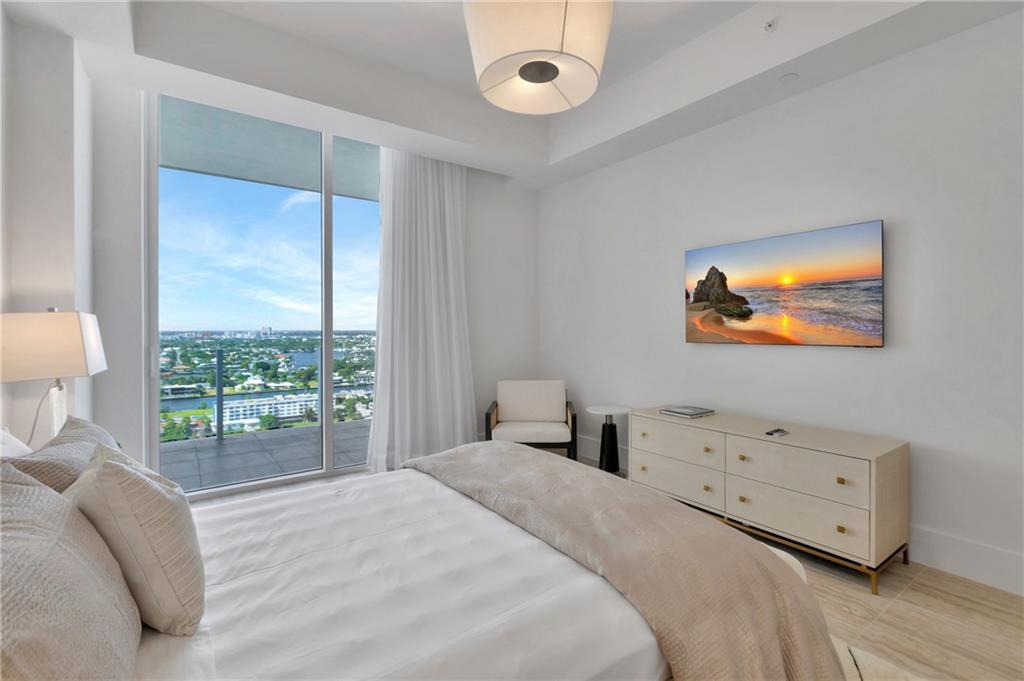 Four Seasons - Residential Lease