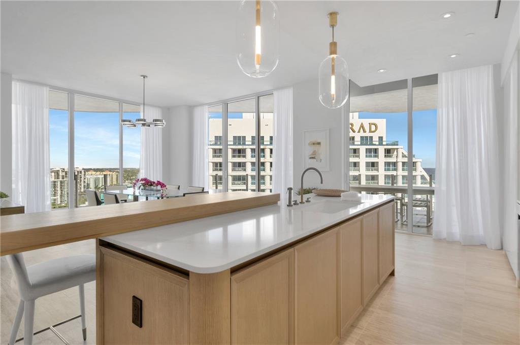 Four Seasons - Residential Lease