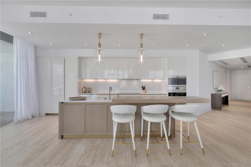 Four Seasons - Residential Lease