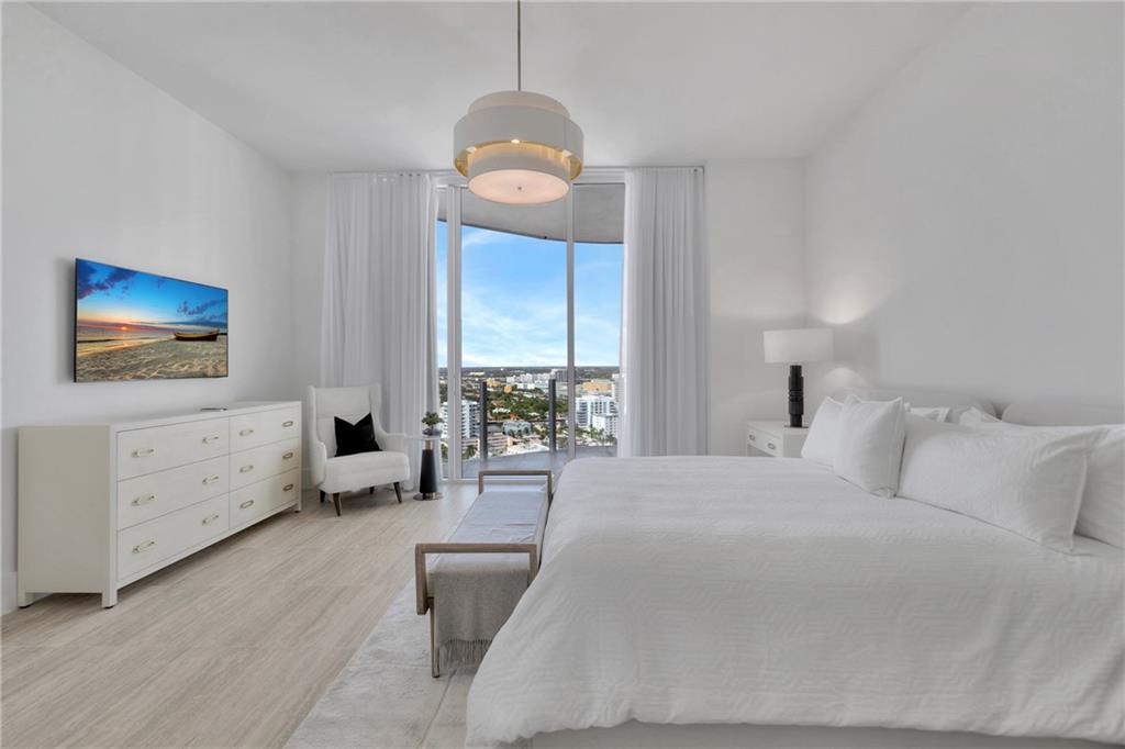 Four Seasons - Residential Lease