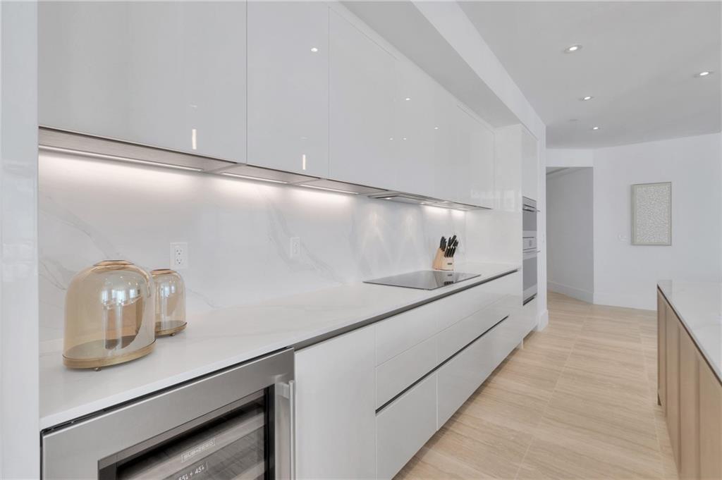 Four Seasons - Residential Lease