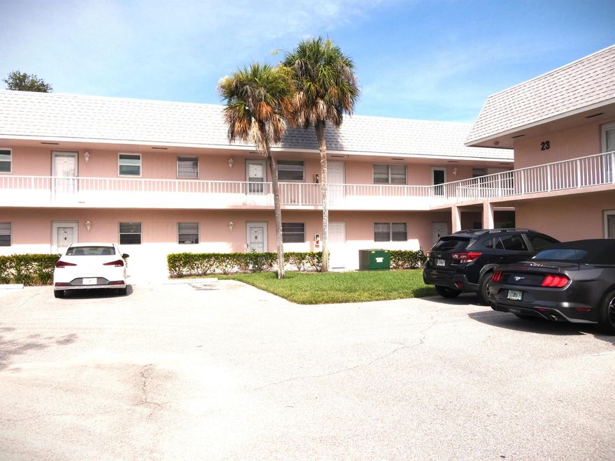 Awesome Club house with many amenities such as Heated Pool, Tennis, 9 Hole Golf Course usage included ''$10.00 per Game''. Community backs to Jonathan Dickinson State Park, Hiking, and many other fun activities. Close to beautiful   beaches, marinas, restaurants, international airport and major roads.