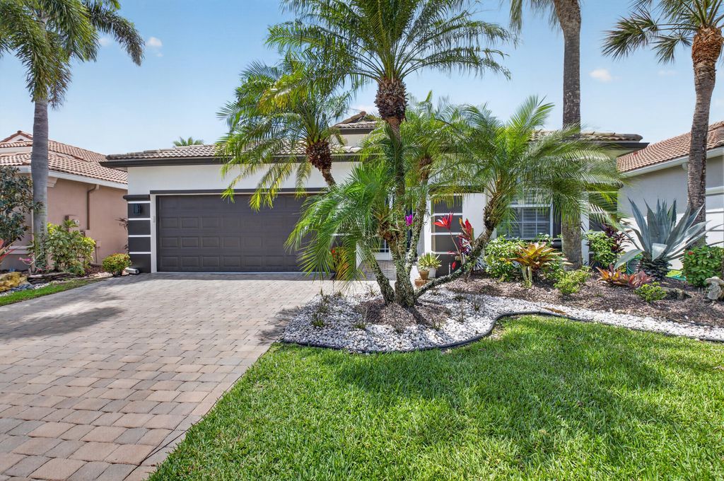Photo of 6609 Via Alfieri, Lake Worth, FL 33467 (MLS # B26013558)