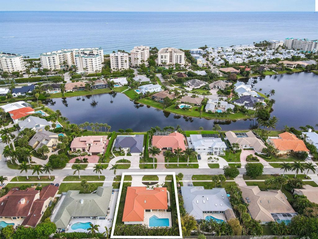 Photo of 127 Pegasus Drive, Jupiter, FL 33477 (MLS # R10940147)