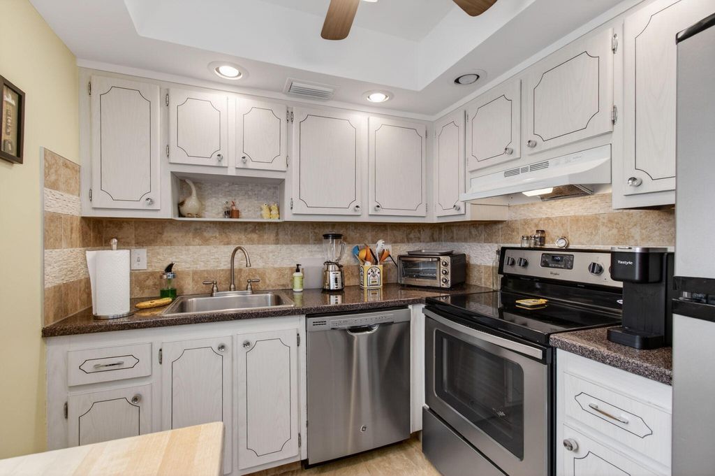 Photo of 256 Flanders F, Delray Beach, FL 33484 (MLS # R11159527)