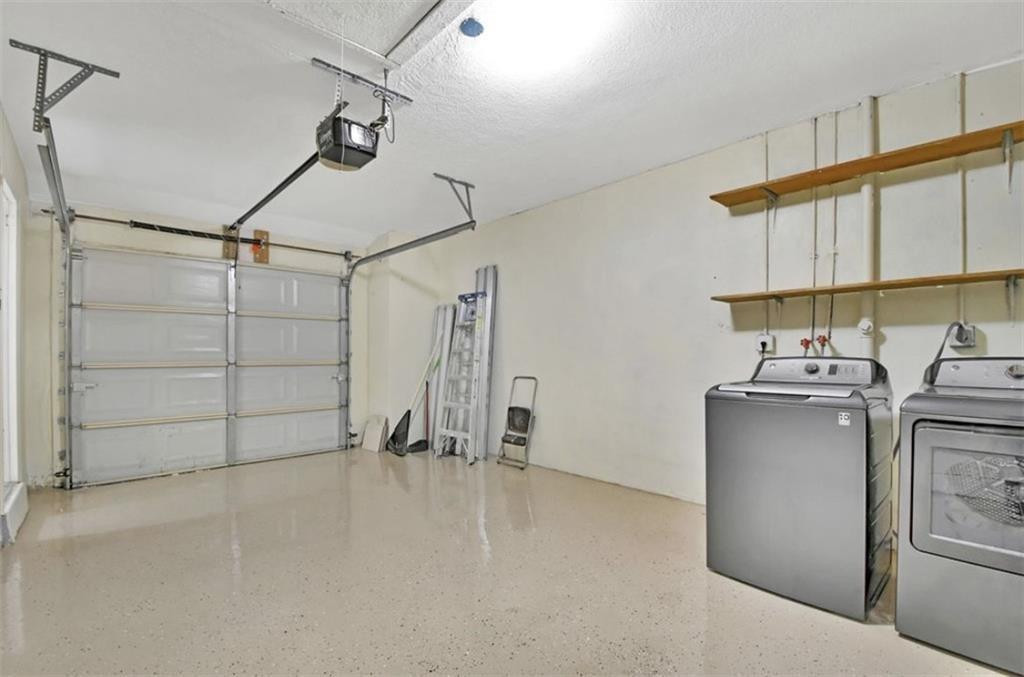 Lakewood On The Green - Residential