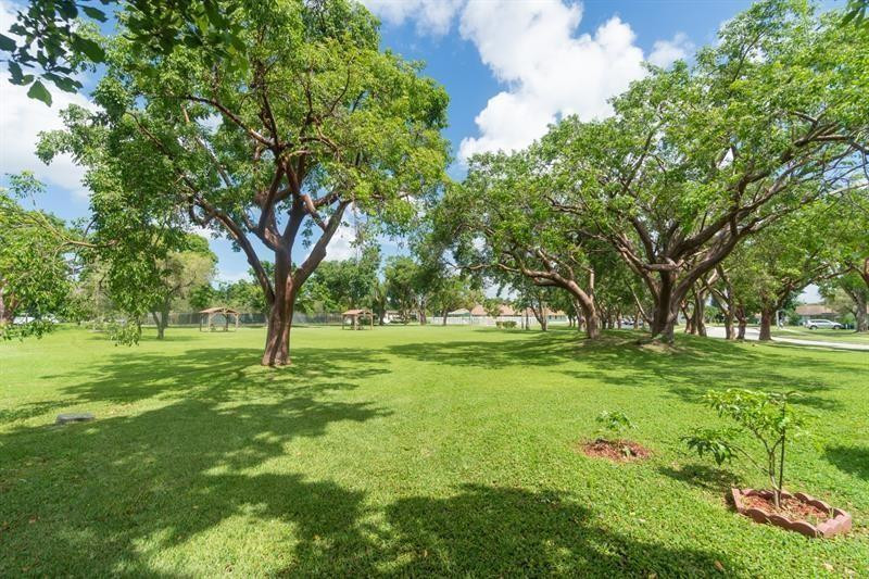 Lakewood On The Green - Residential