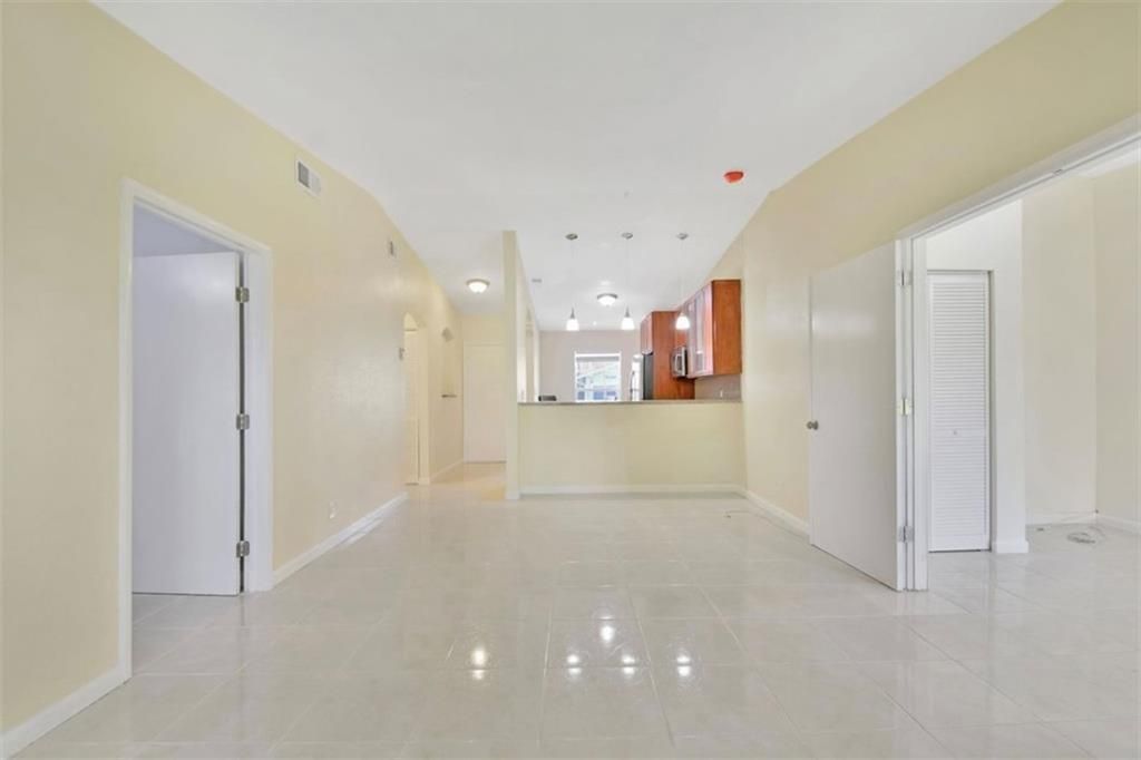 Photo of 5544 Lakewood Circle #E, Pompano Beach, FL 33063 (MLS # F10543395)