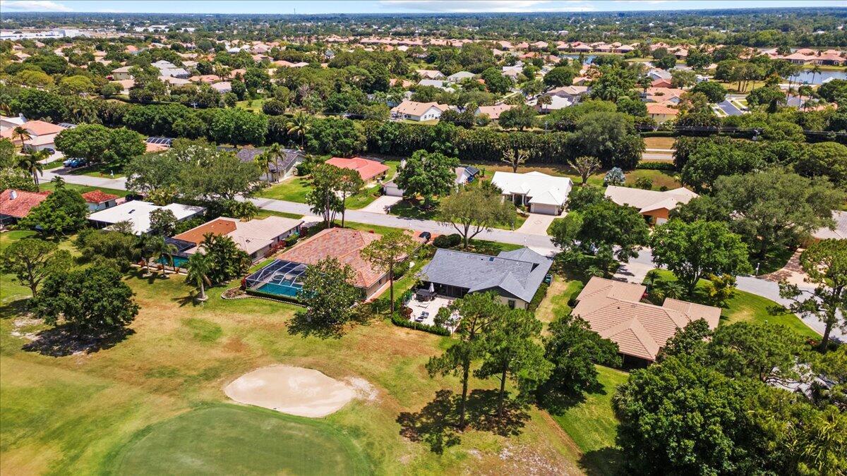COUNTRY CLUB ESTATES - Residential