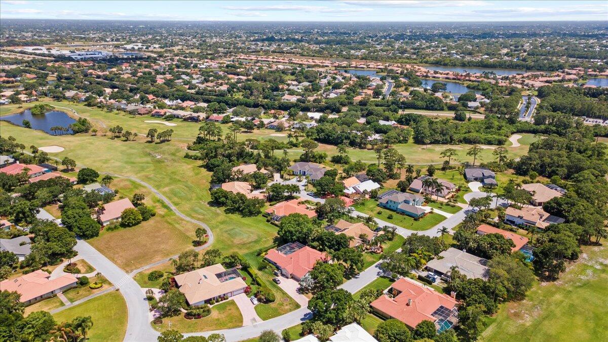 COUNTRY CLUB ESTATES - Residential