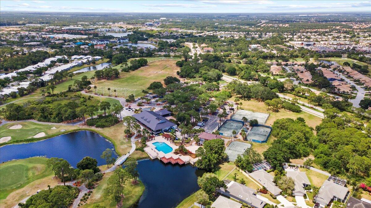 COUNTRY CLUB ESTATES - Residential