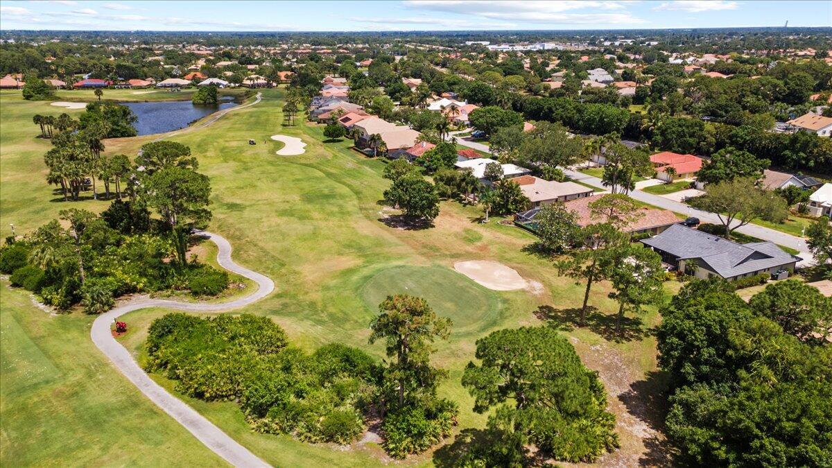 COUNTRY CLUB ESTATES - Residential