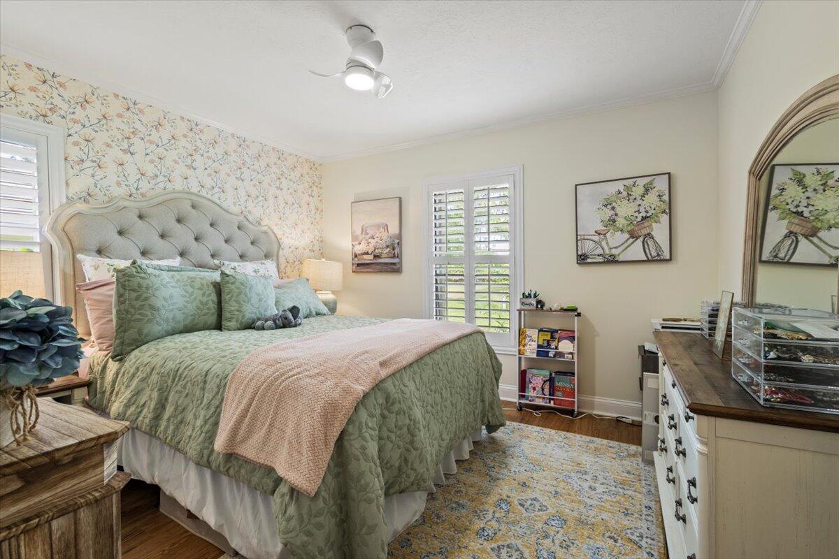 COUNTRY CLUB ESTATES - Residential