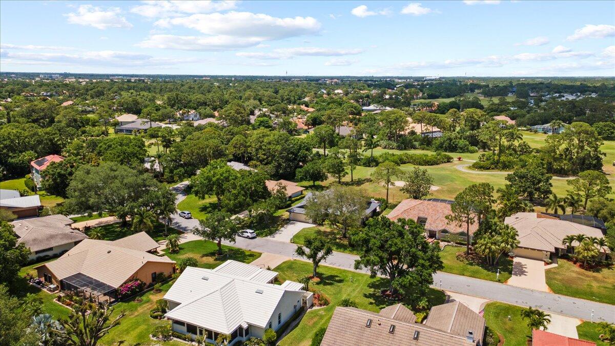 COUNTRY CLUB ESTATES - Residential