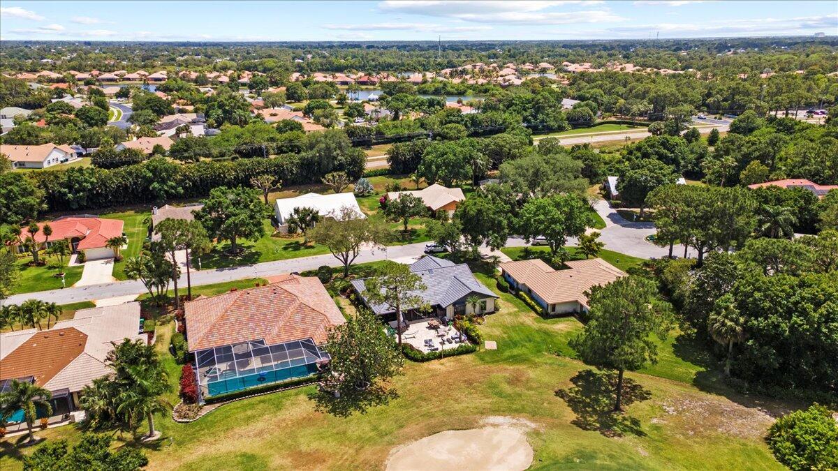 COUNTRY CLUB ESTATES - Residential