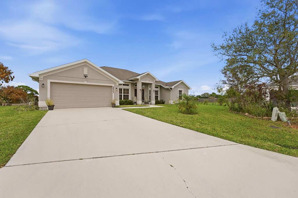 Photo of 5923 NW Brianna Court, Port Saint Lucie, FL 34986 (MLS # B26009971)