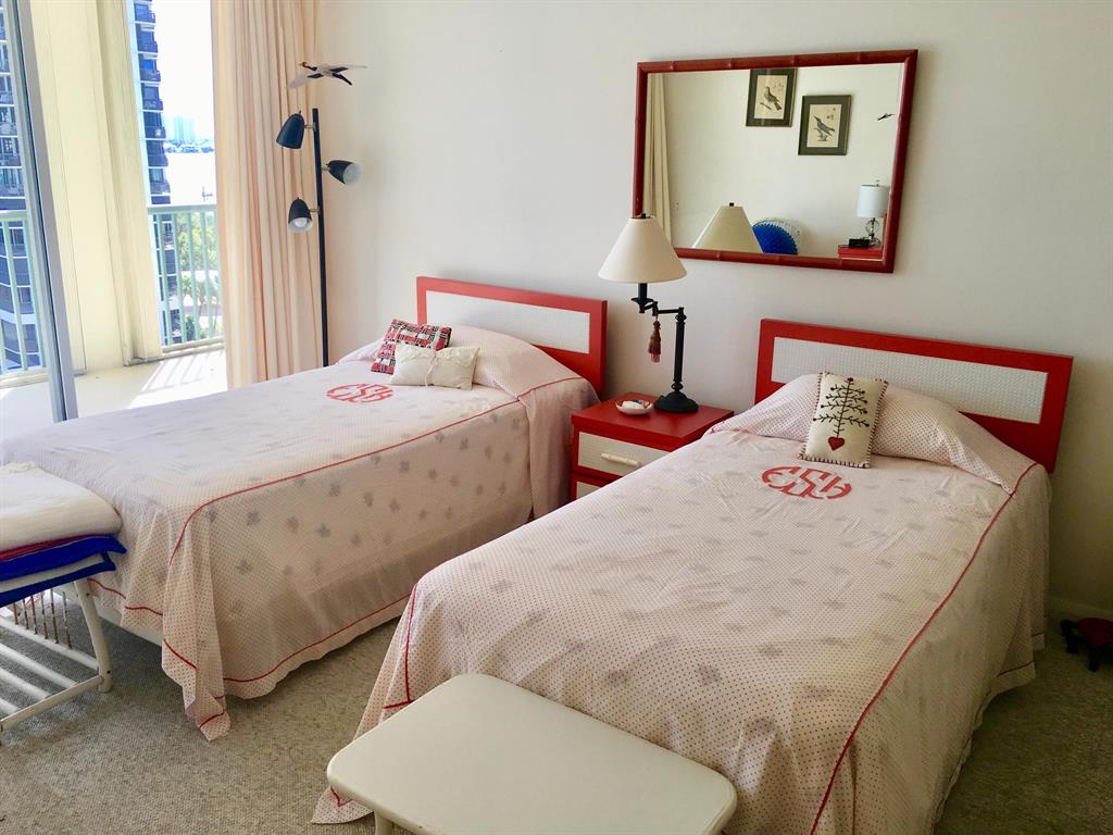 SEADUNES CONDO - Residential Lease