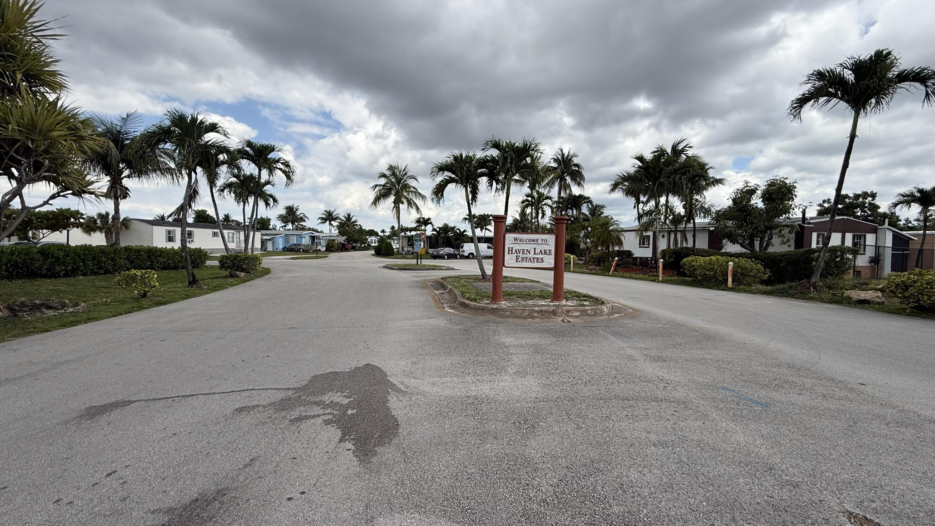 HAVEN LAKE PARK - Residential