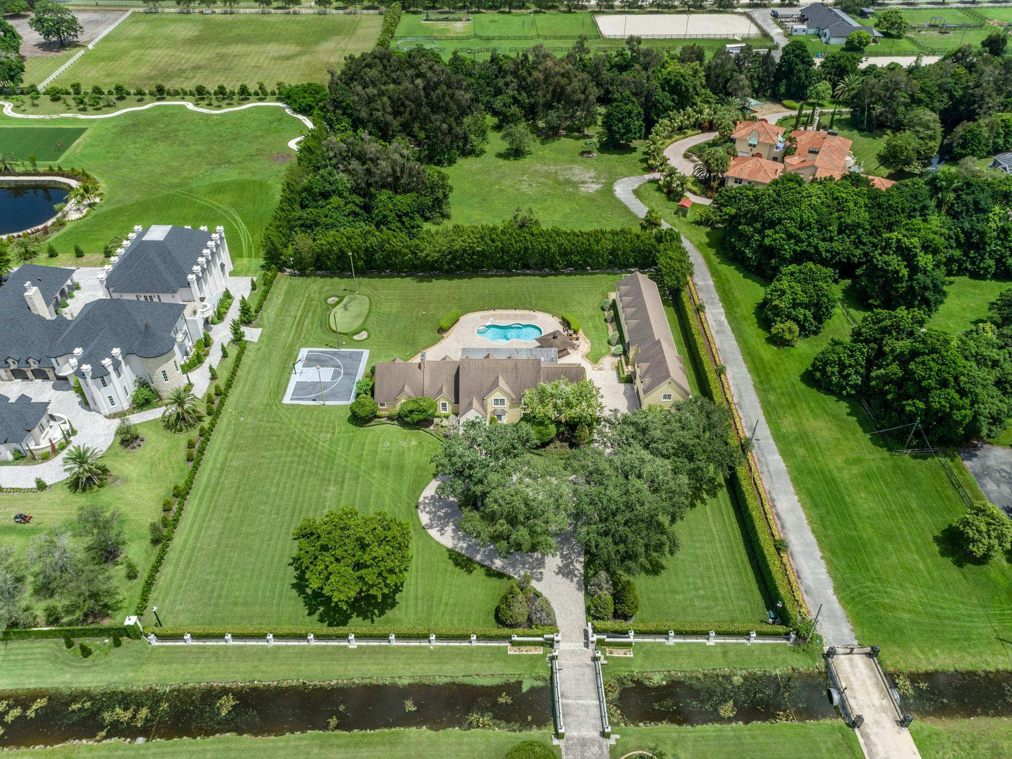 SUNSHINE RANCHES - Residential