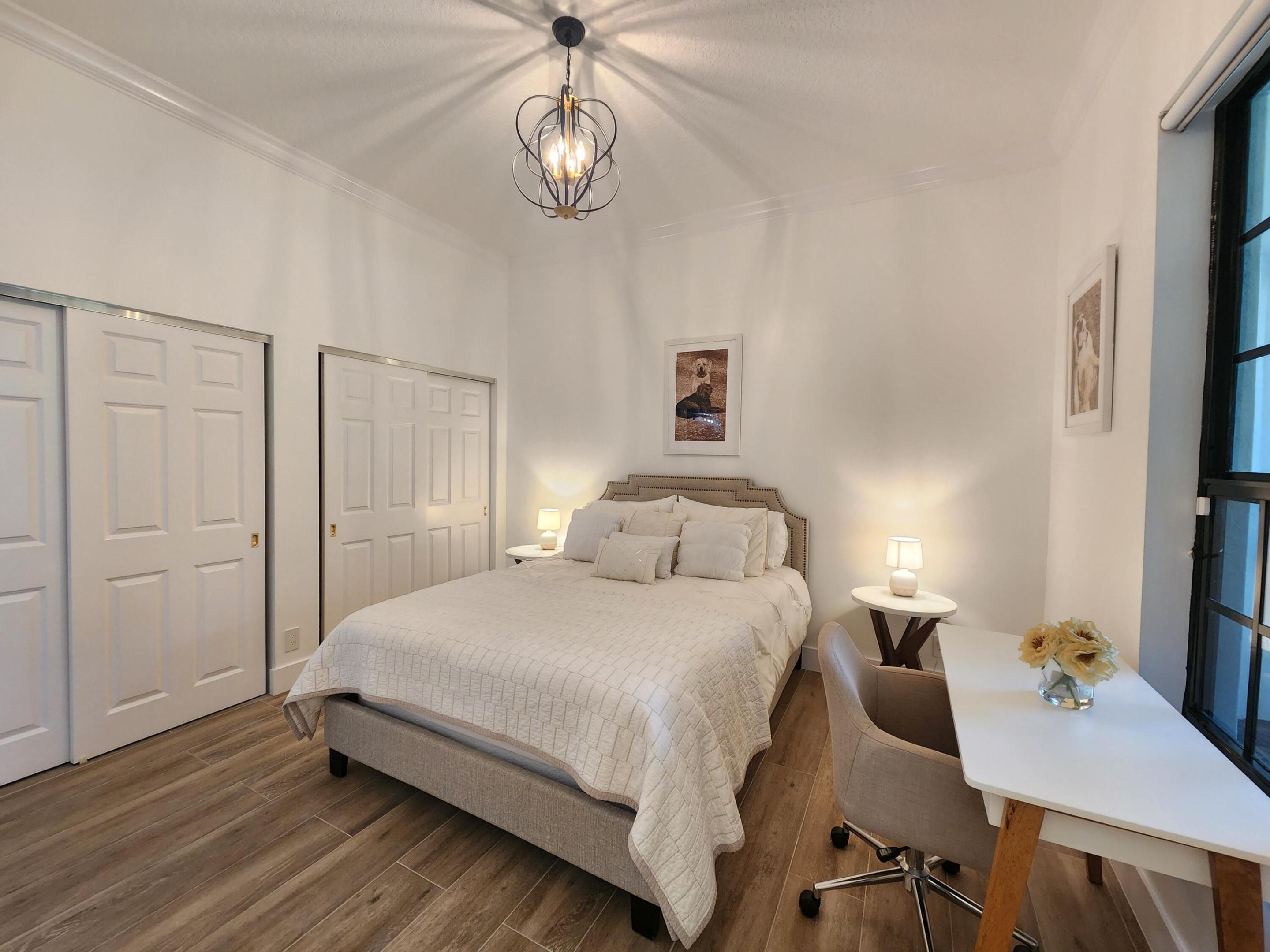 SHADY OAKS OF PALM BEACH POLO & COUNTRY CLUB - Residential