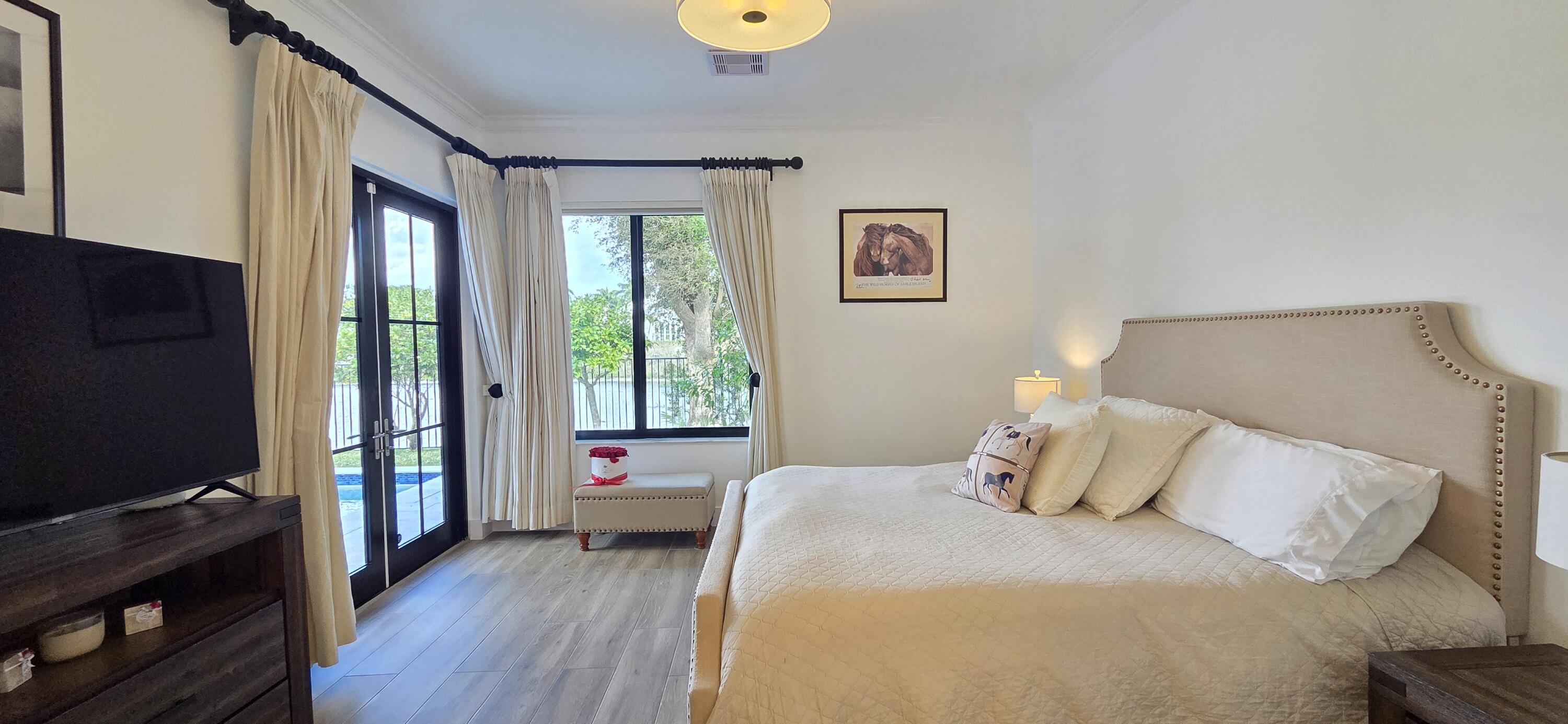 SHADY OAKS OF PALM BEACH POLO & COUNTRY CLUB - Residential