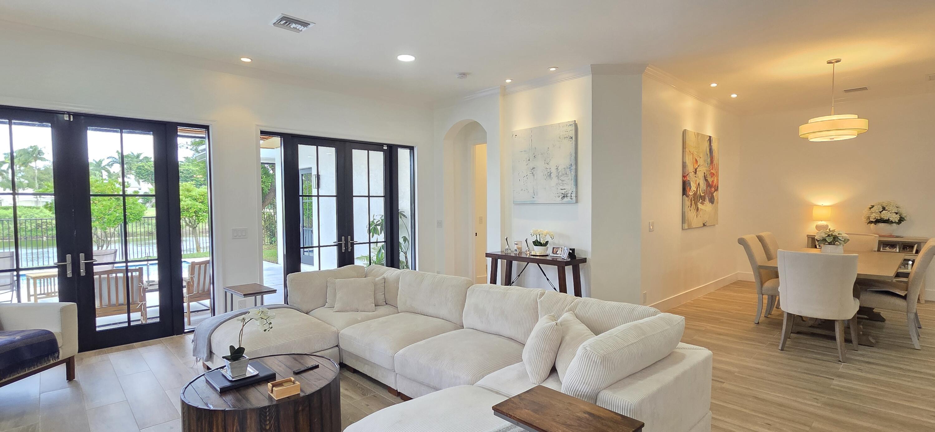 SHADY OAKS OF PALM BEACH POLO & COUNTRY CLUB - Residential