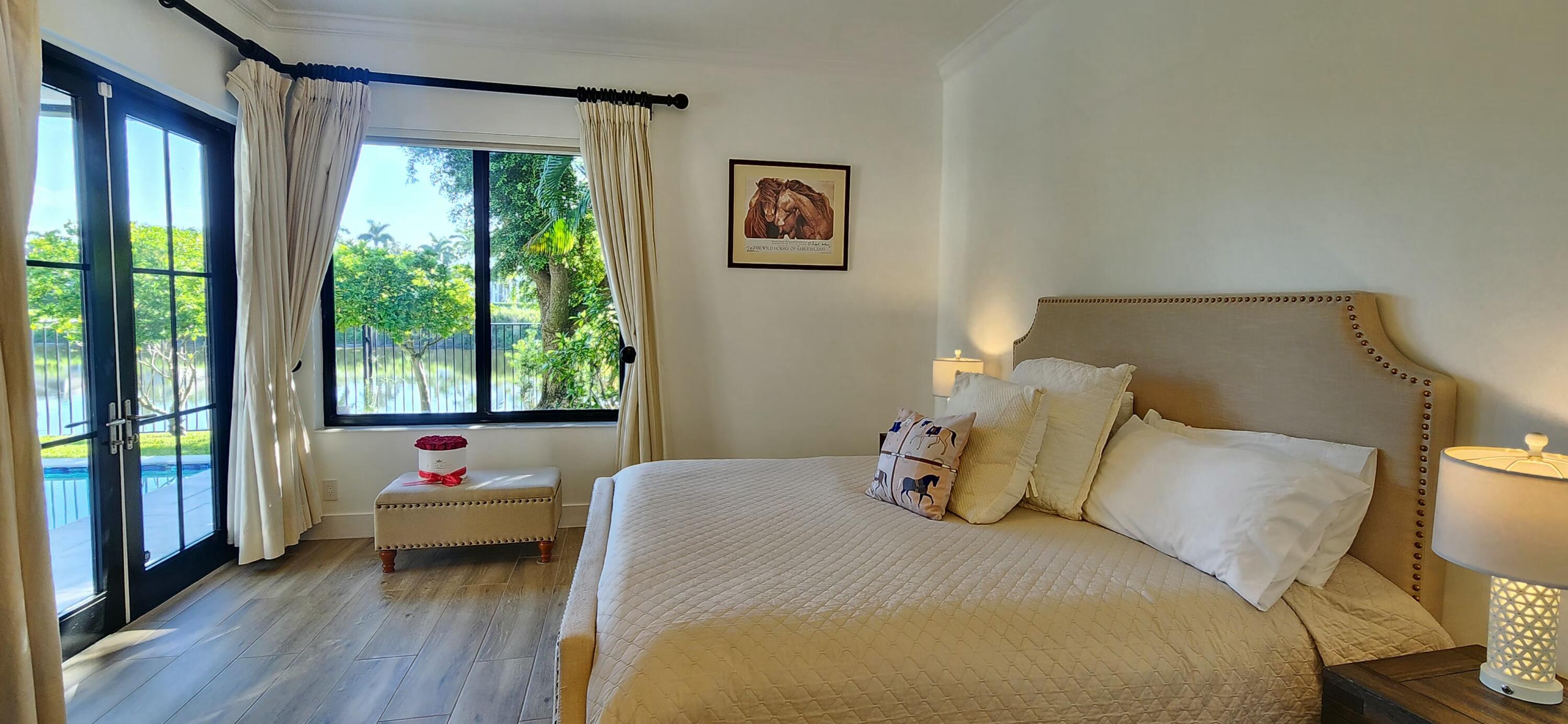 SHADY OAKS OF PALM BEACH POLO & COUNTRY CLUB - Residential