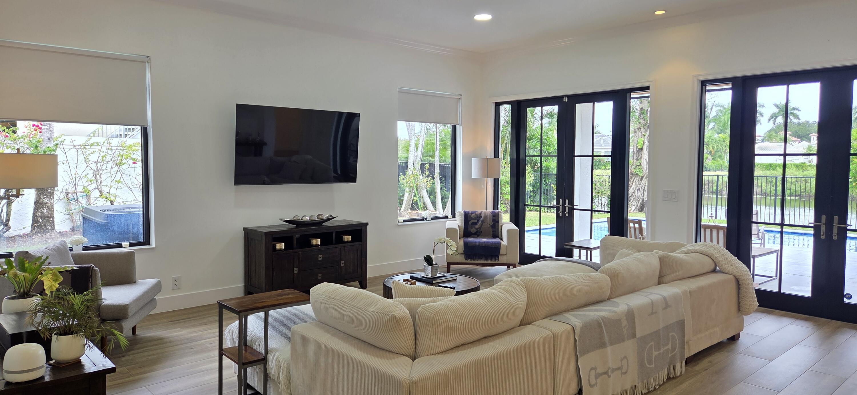 SHADY OAKS OF PALM BEACH POLO & COUNTRY CLUB - Residential