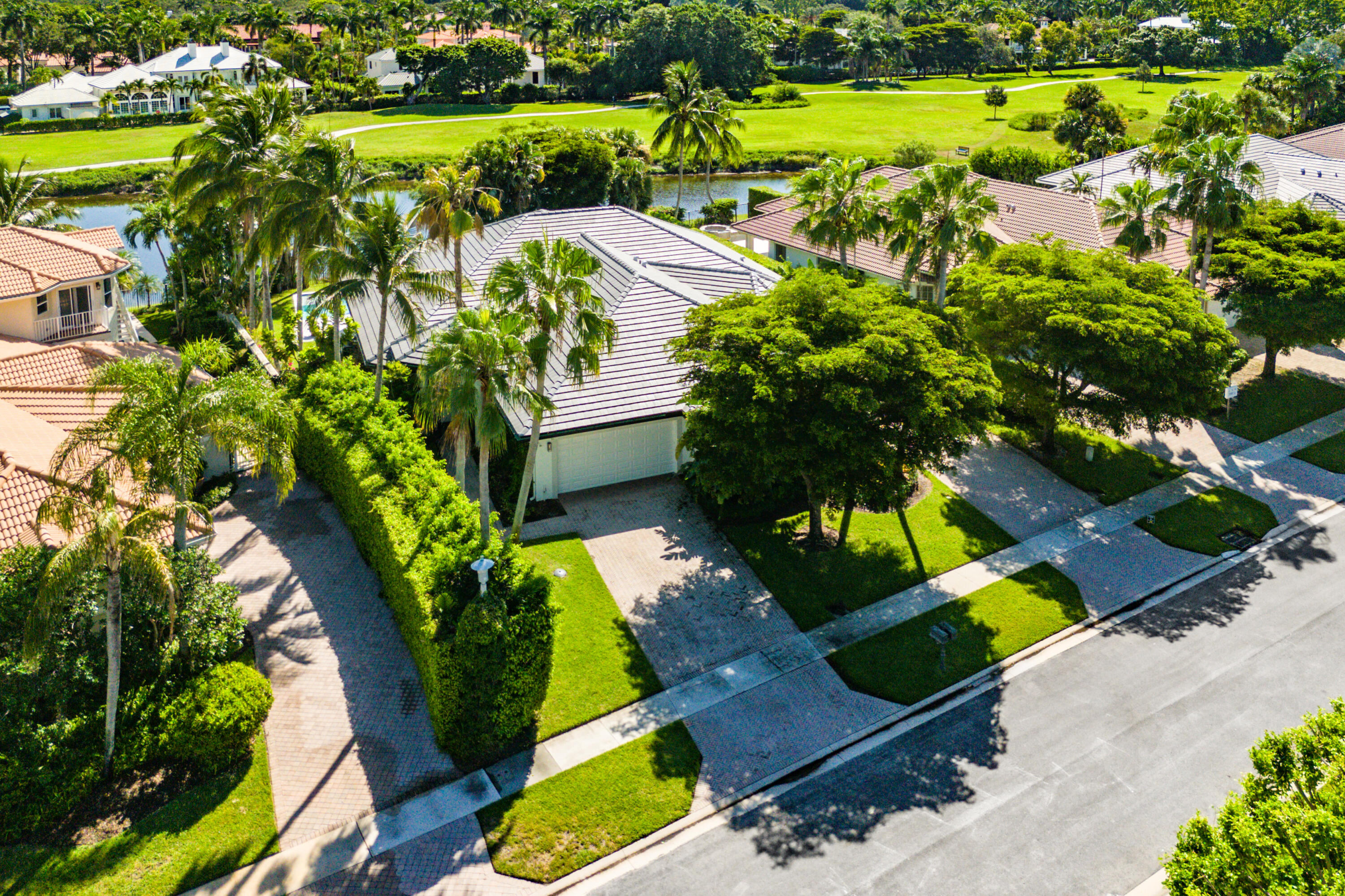 SHADY OAKS OF PALM BEACH POLO & COUNTRY CLUB - Residential