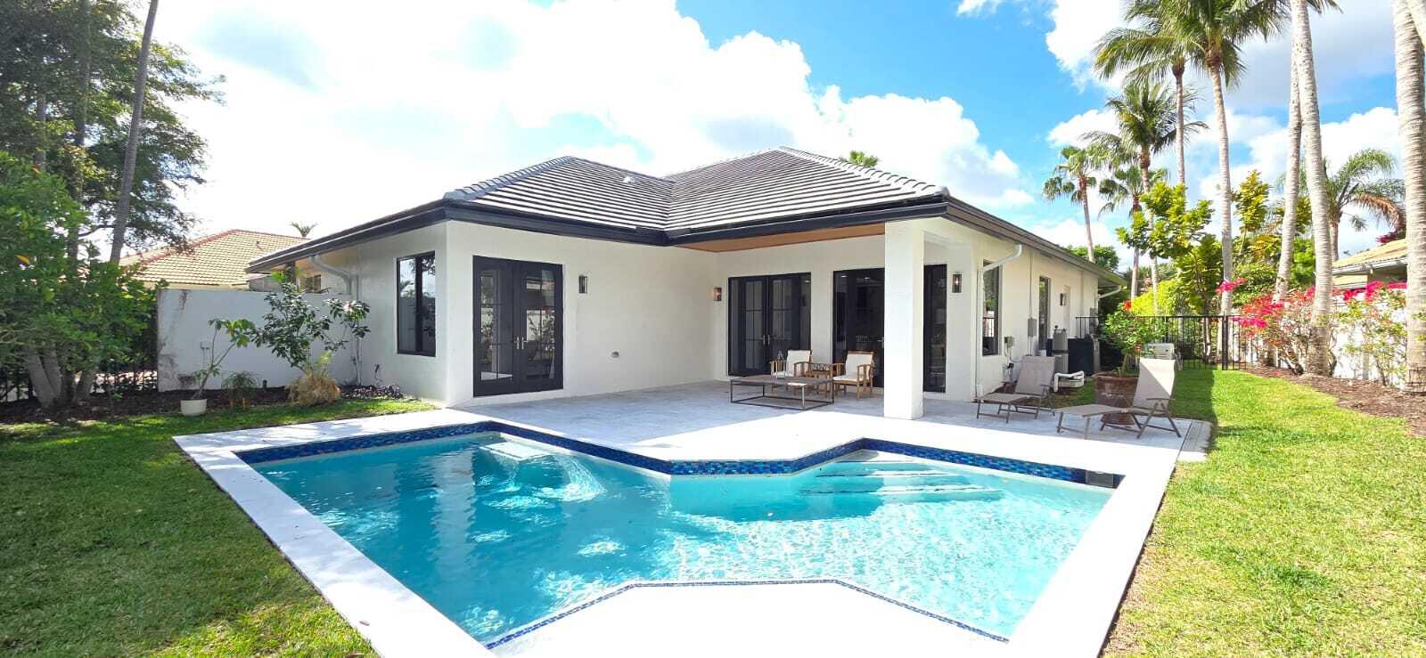 SHADY OAKS OF PALM BEACH POLO & COUNTRY CLUB - Residential