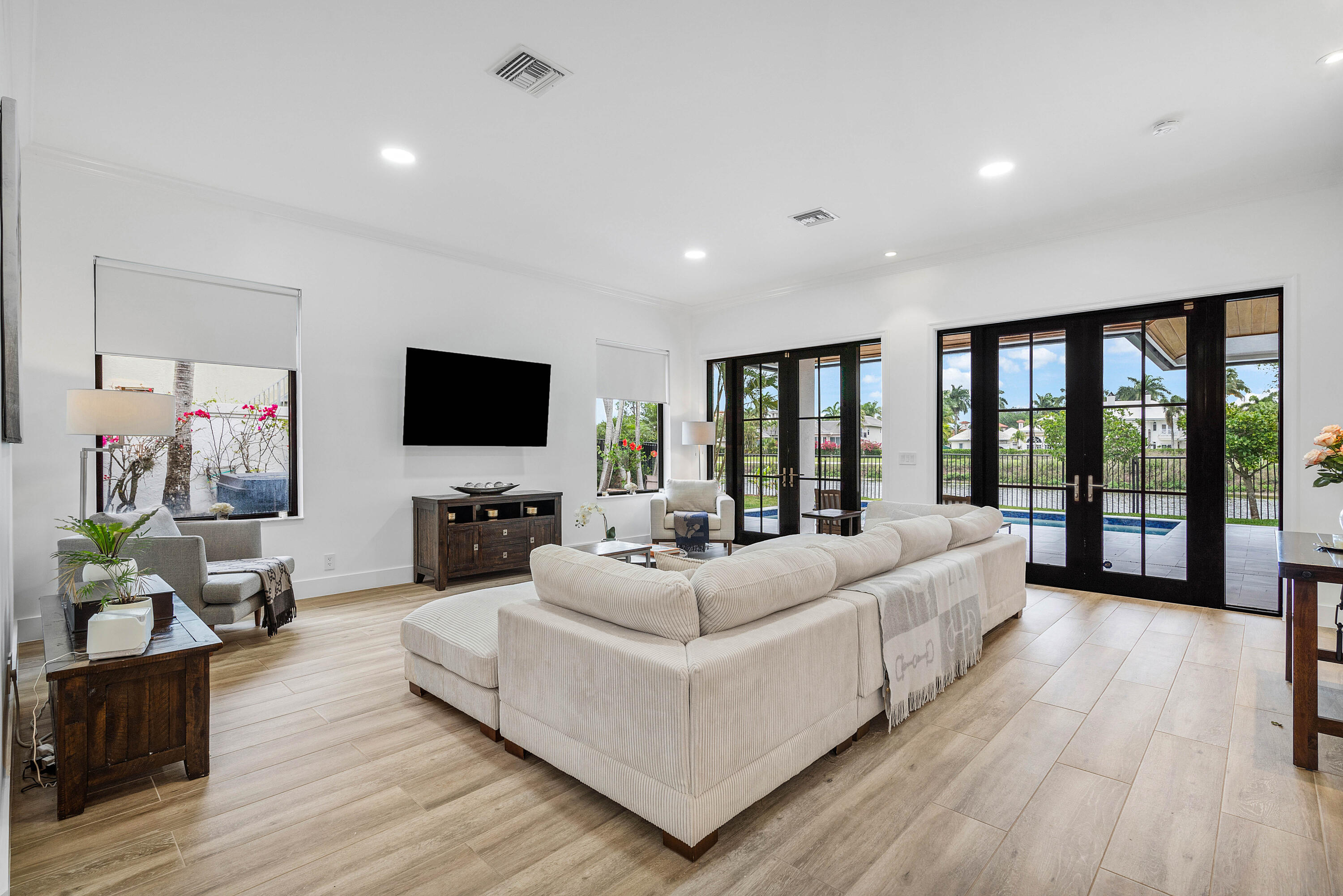 SHADY OAKS OF PALM BEACH POLO & COUNTRY - Residential