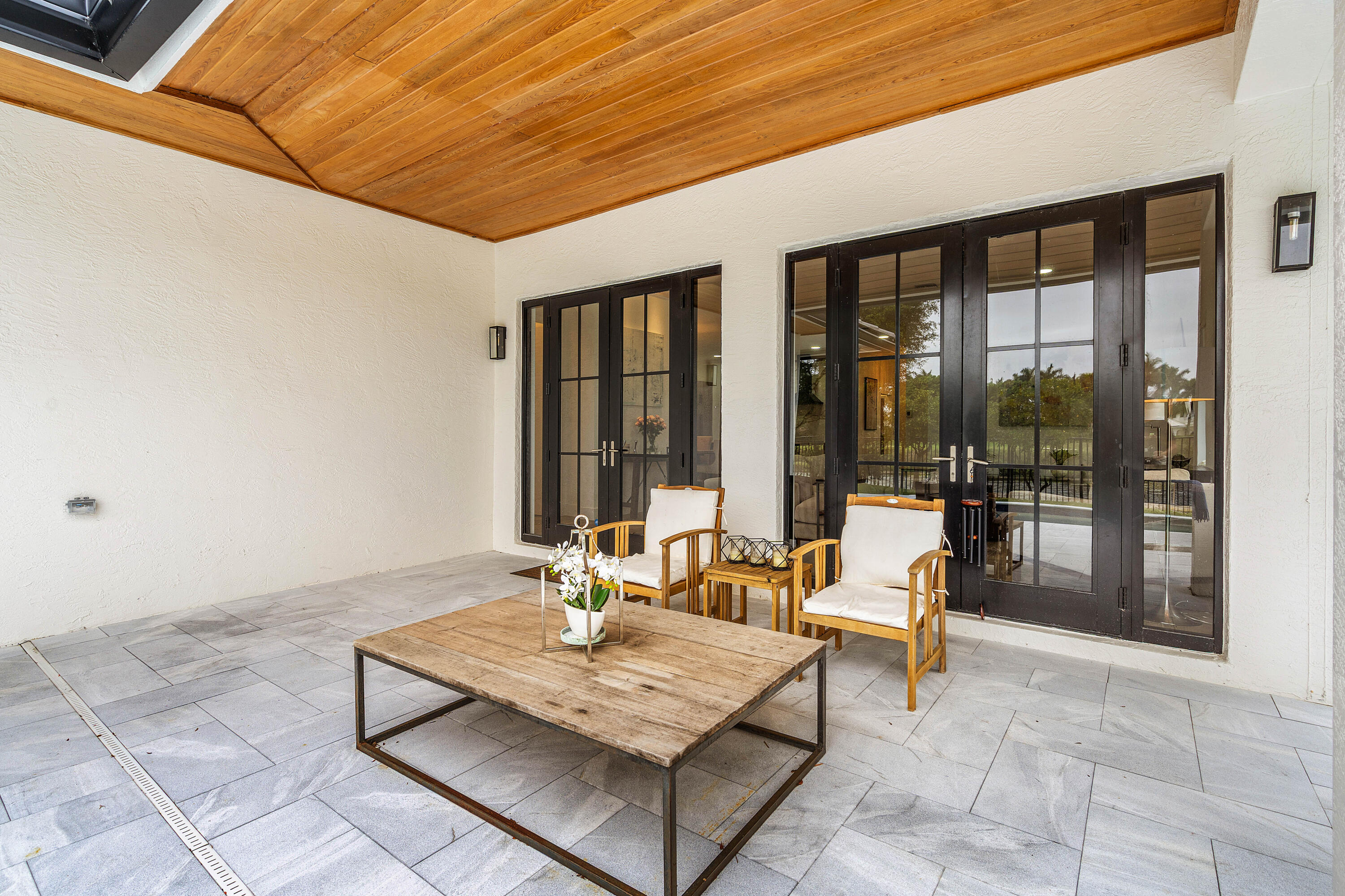 SHADY OAKS OF PALM BEACH POLO & COUNTRY - Residential