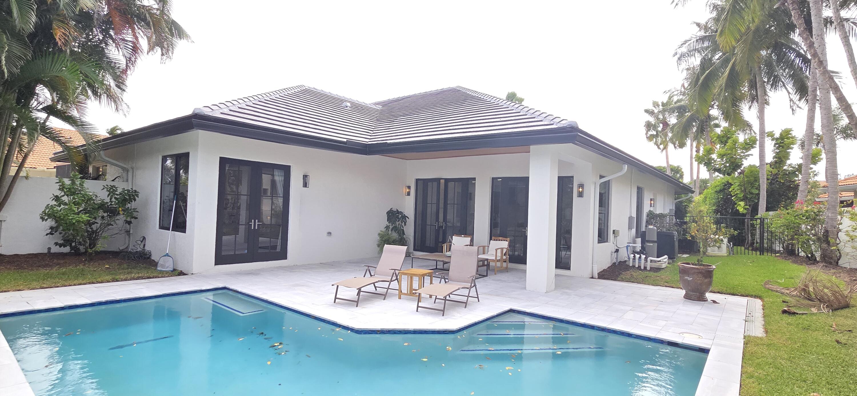 SHADY OAKS OF PALM BEACH POLO & COUNTRY CLUB - Residential