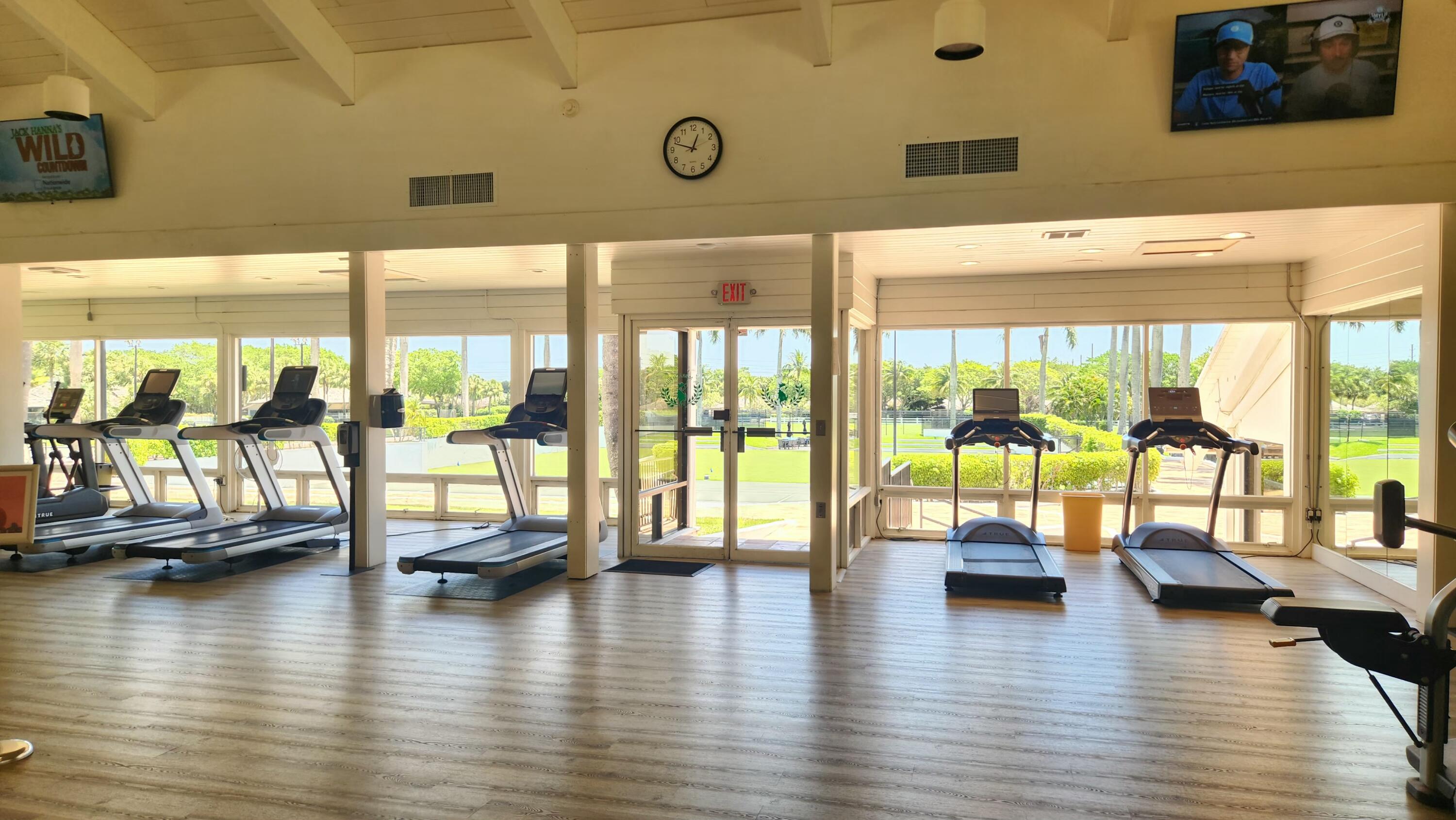 SHADY OAKS OF PALM BEACH POLO & COUNTRY CLUB - Residential