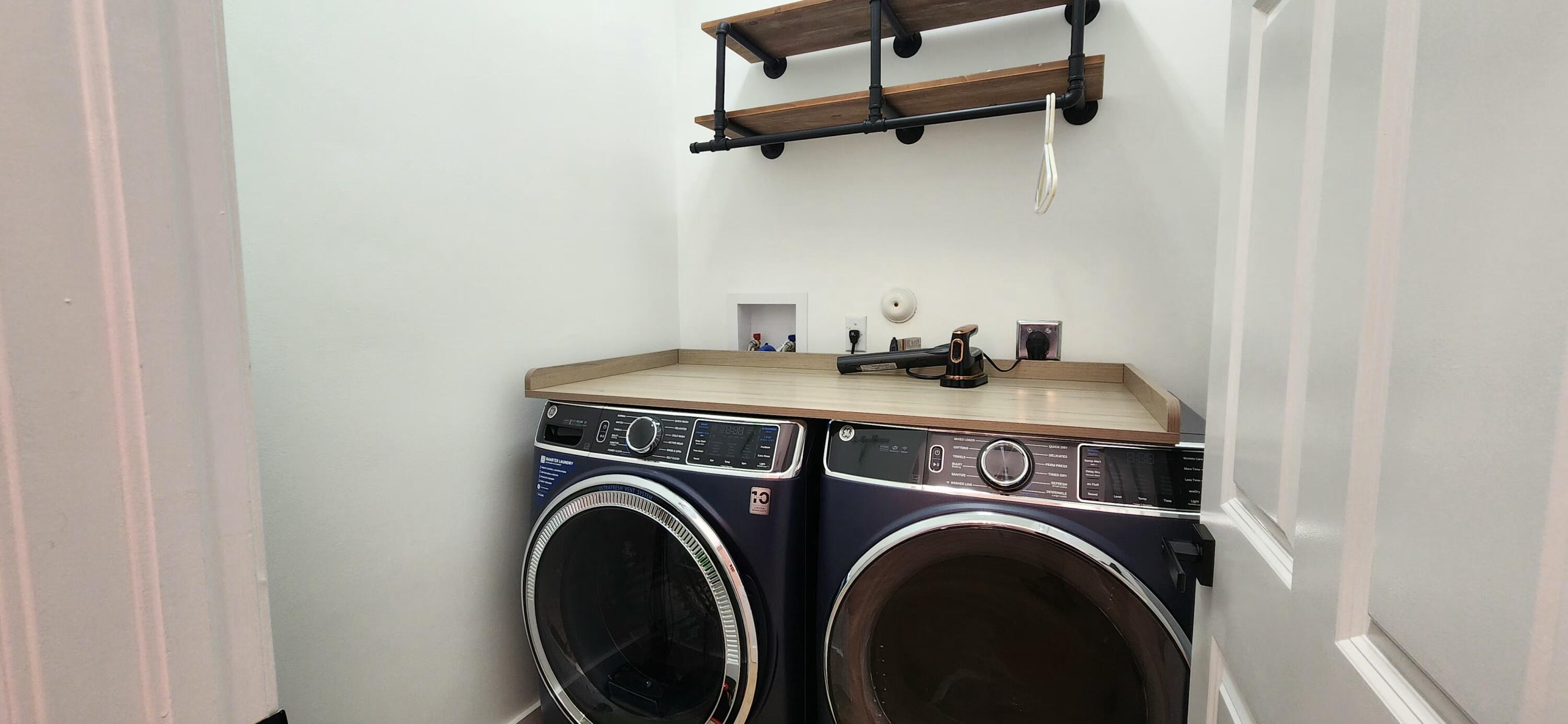 SHADY OAKS OF PALM BEACH POLO & COUNTRY CLUB - Residential