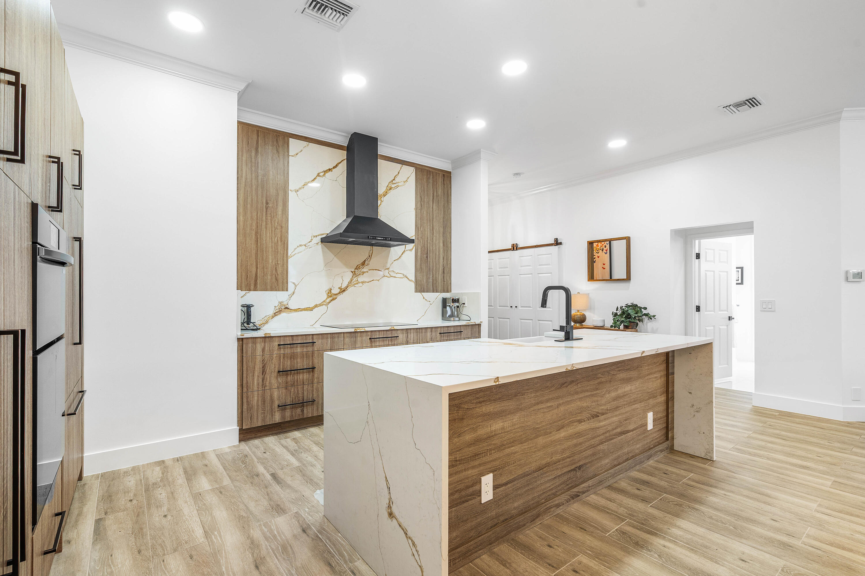 SHADY OAKS OF PALM BEACH POLO & COUNTRY - Residential