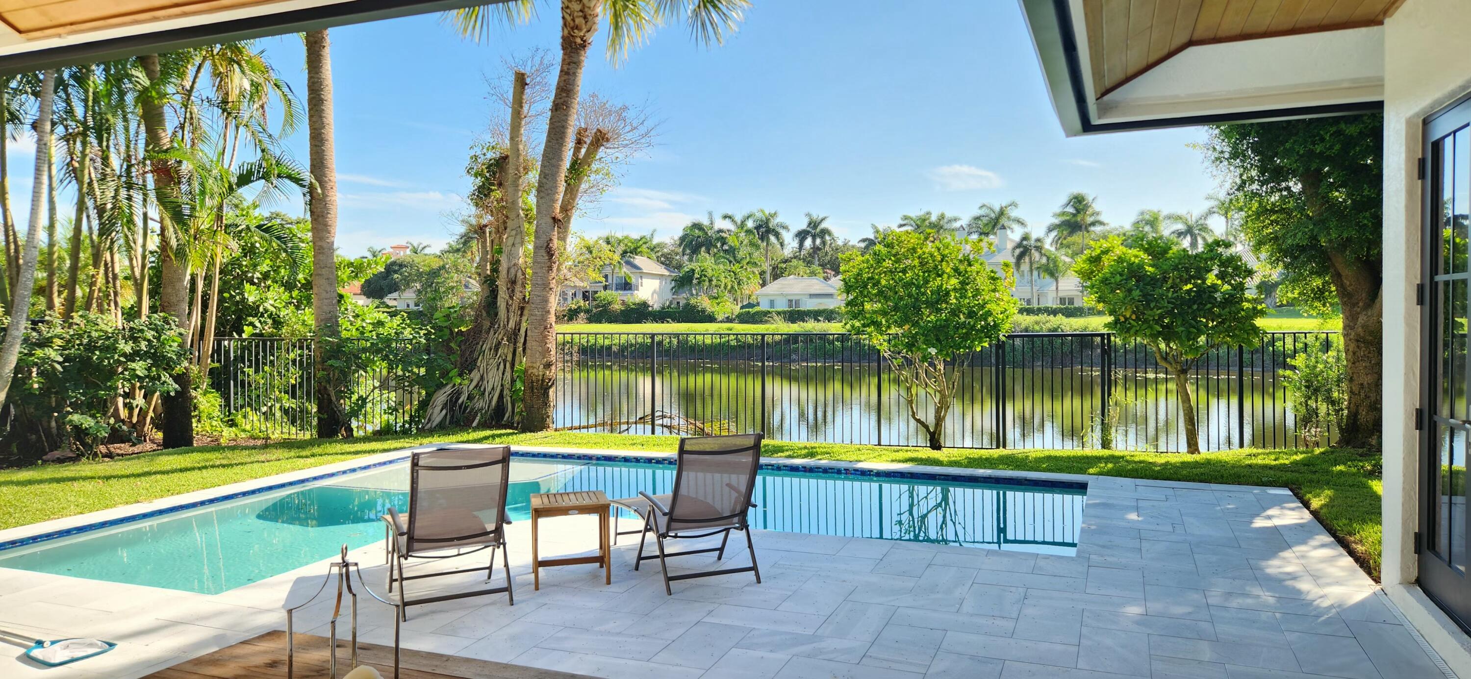 SHADY OAKS OF PALM BEACH POLO & COUNTRY CLUB - Residential